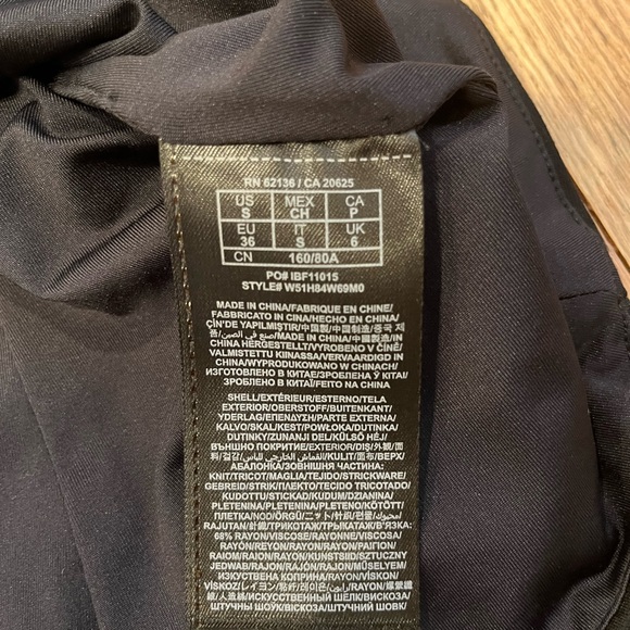 GUESS Black Sleeveless Top- size Small - Picture 10 of 10